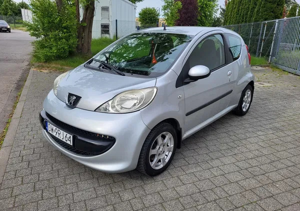 peugeot 107 Peugeot 107 cena 5900 przebieg: 147000, rok produkcji 2006 z Olecko